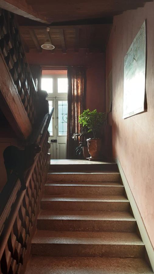 Chambre D Hote "Sous Le Clocher" Saint-Léonard-de-Noblat Dış mekan fotoğraf