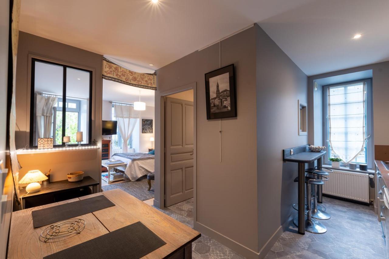 Chambre D Hote "Sous Le Clocher" Saint-Léonard-de-Noblat Dış mekan fotoğraf