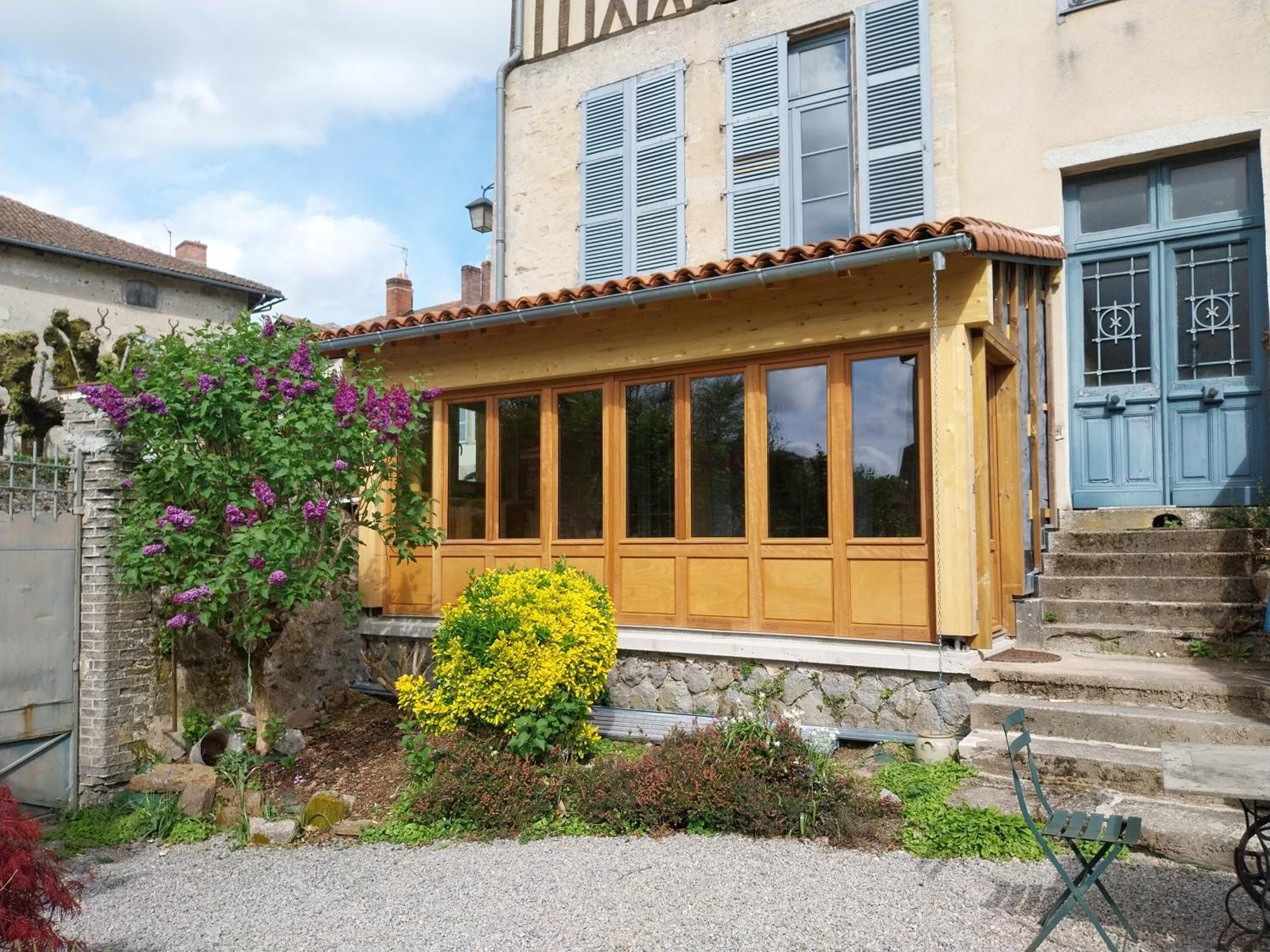 Chambre D Hote "Sous Le Clocher" Saint-Léonard-de-Noblat Dış mekan fotoğraf